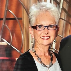 Meet your Posher, Linda